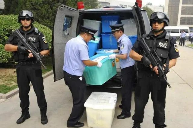 武装押运电视剧，安全运输背后的故事揭秘
