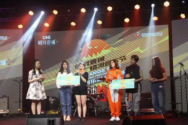 原创音乐比赛的温馨日常，友情、音乐与家的故事