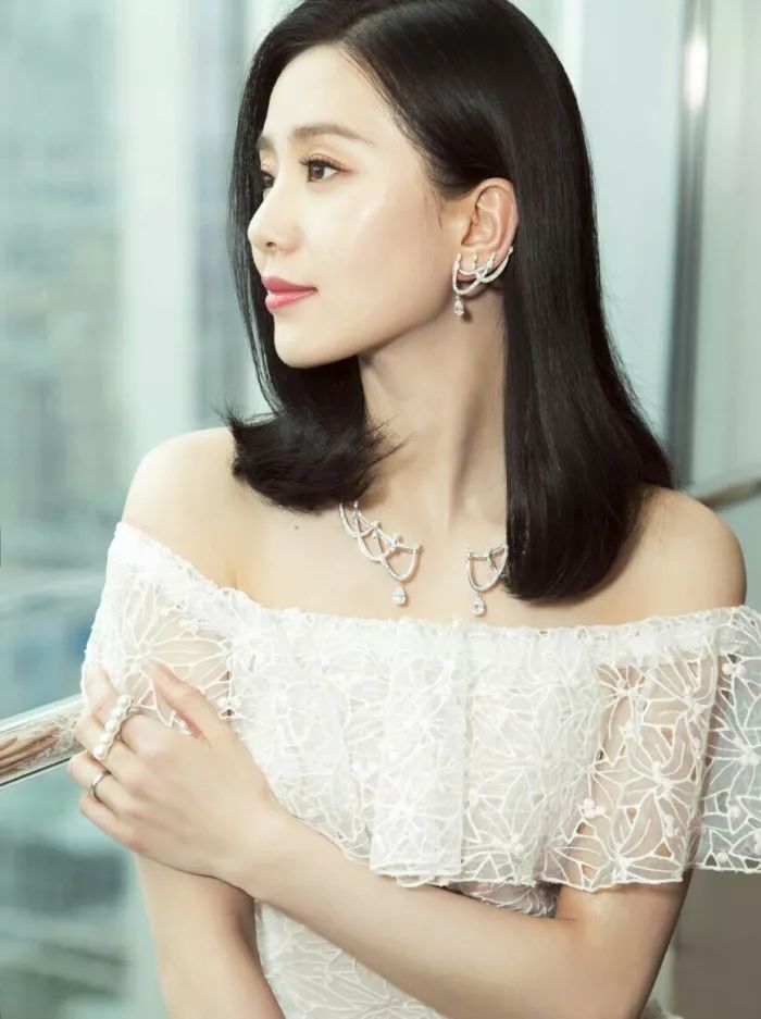 明星发型女的一天时尚之旅
