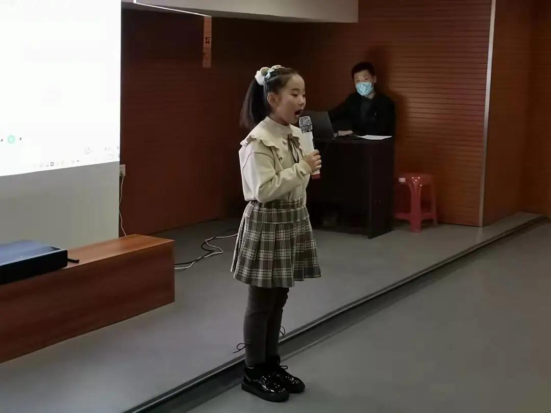 唱歌比赛个人介绍展示