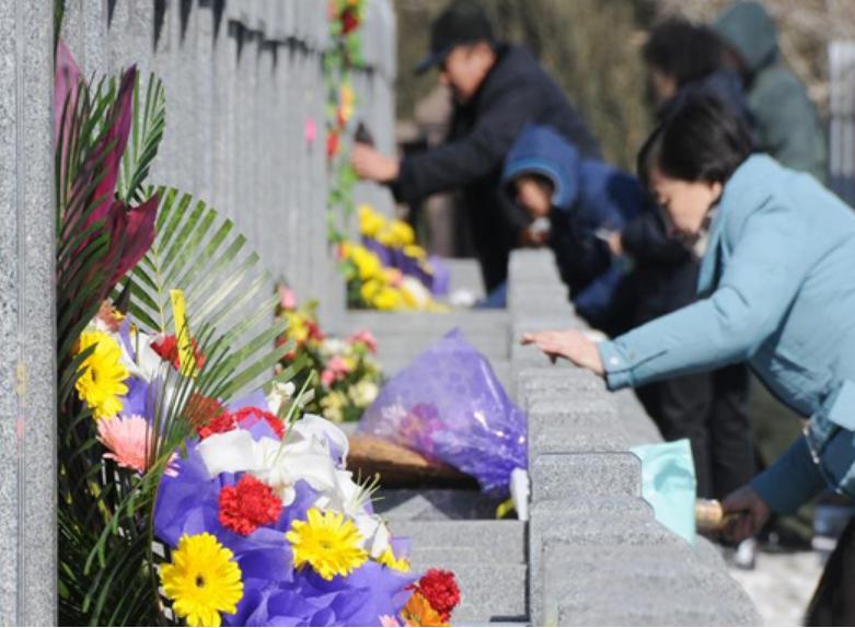 墓碑价格及图片大全概览
