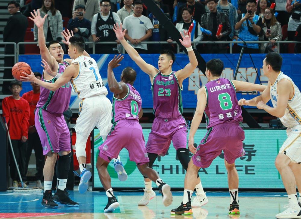 CBA北京首钢最新动态，篮球、友情与家的温馨故事